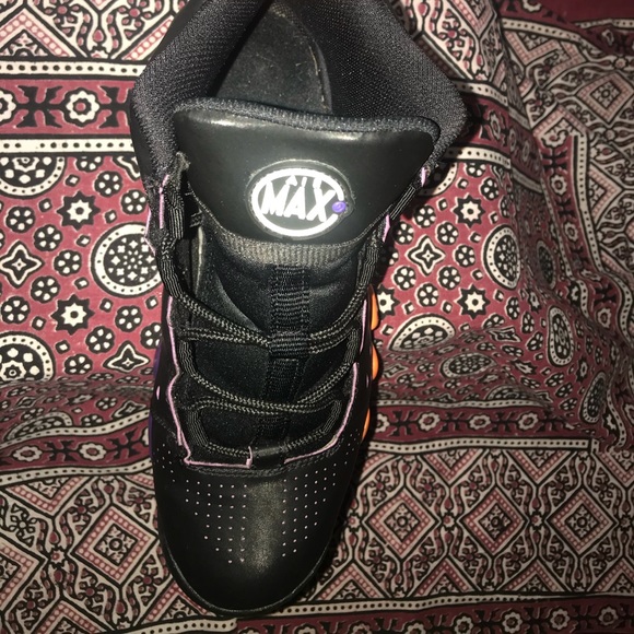 Air Max Barkley (GS) Boys Basketball shoes - Picture 3 of 8